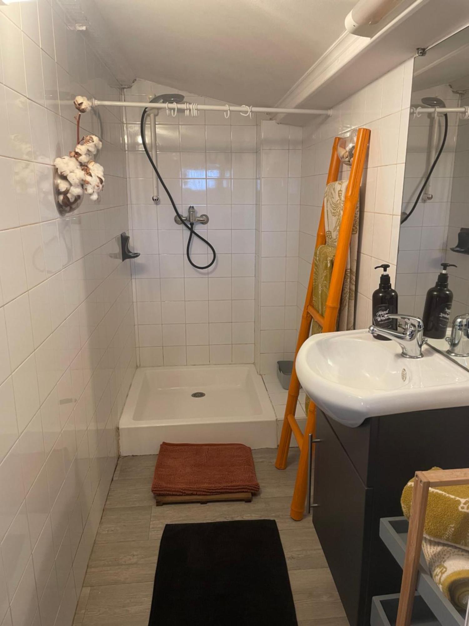 Studio Havre De Paix Au Pont Du Gard Piscine Et Jacuzzi Chez Valerie Payre Vers-Pont-du-Gard Eksteriør bilde